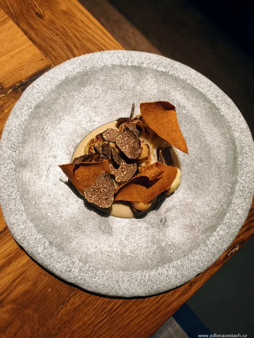 El Camino Tapas Restaurant: cauliflower, truffle, crema de girasol (tasting menu, December 2025). El Camino Tapas Restaurant: cauliflower, truffle, crema de girasol (tasting menu, December 2025).
